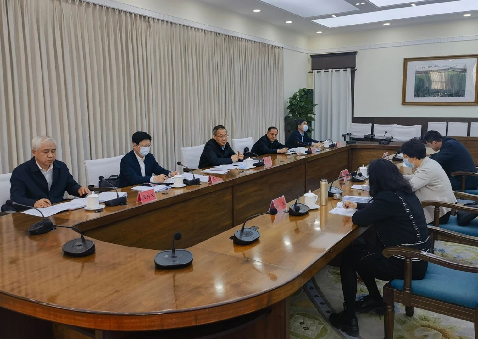 省委统战部召开理论学习中心组第五次（扩大）会议